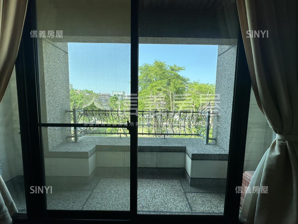 儷堂出品－公園首排店住房屋室內格局與周邊環境