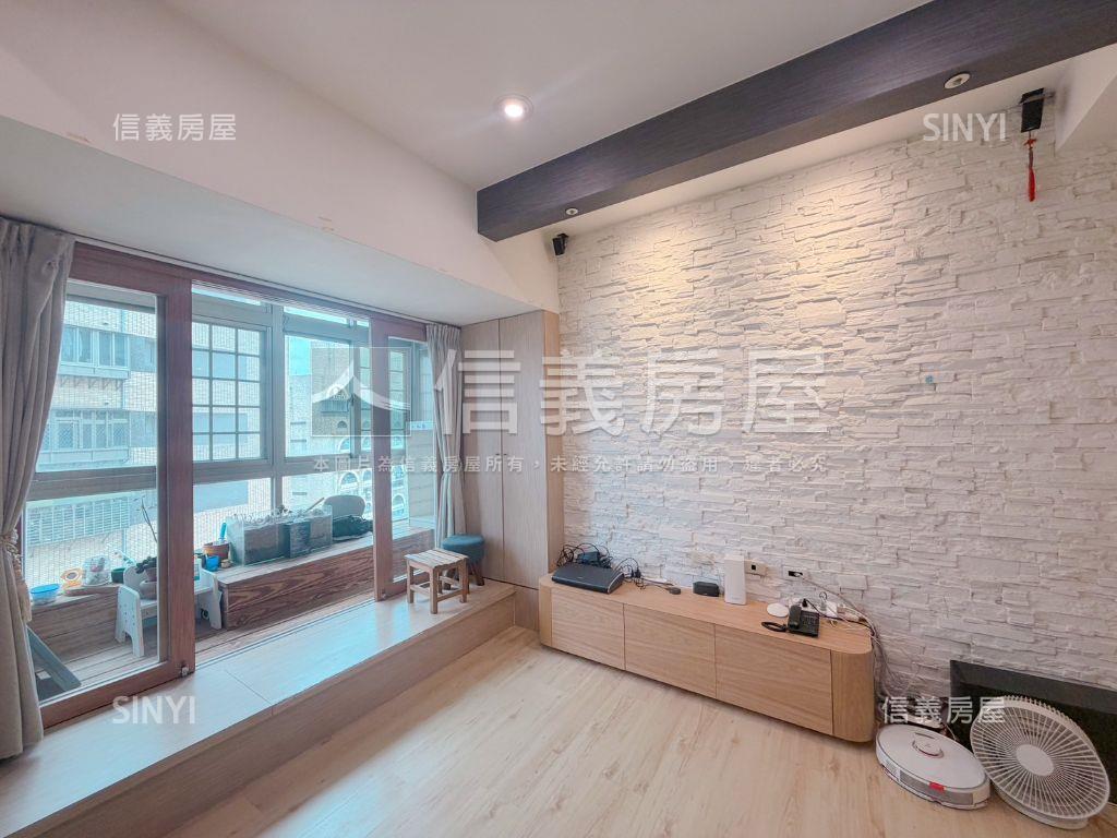 雅典王朝。高樓三房帶車位房屋室內格局與周邊環境