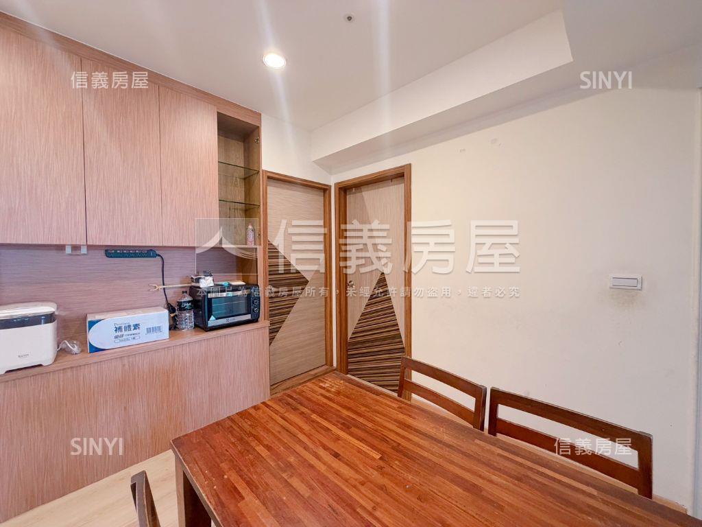 雅典王朝。高樓三房帶車位房屋室內格局與周邊環境