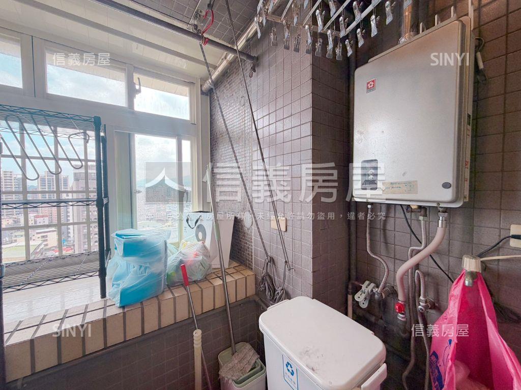 雅典王朝。高樓三房帶車位房屋室內格局與周邊環境