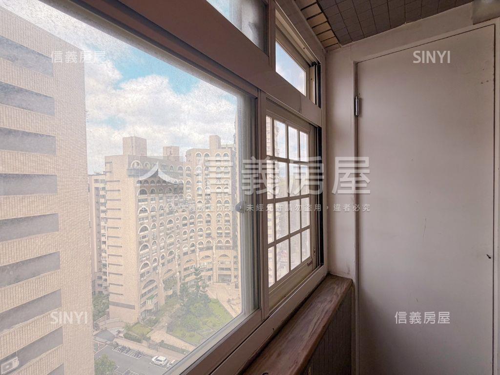 雅典王朝。高樓三房帶車位房屋室內格局與周邊環境