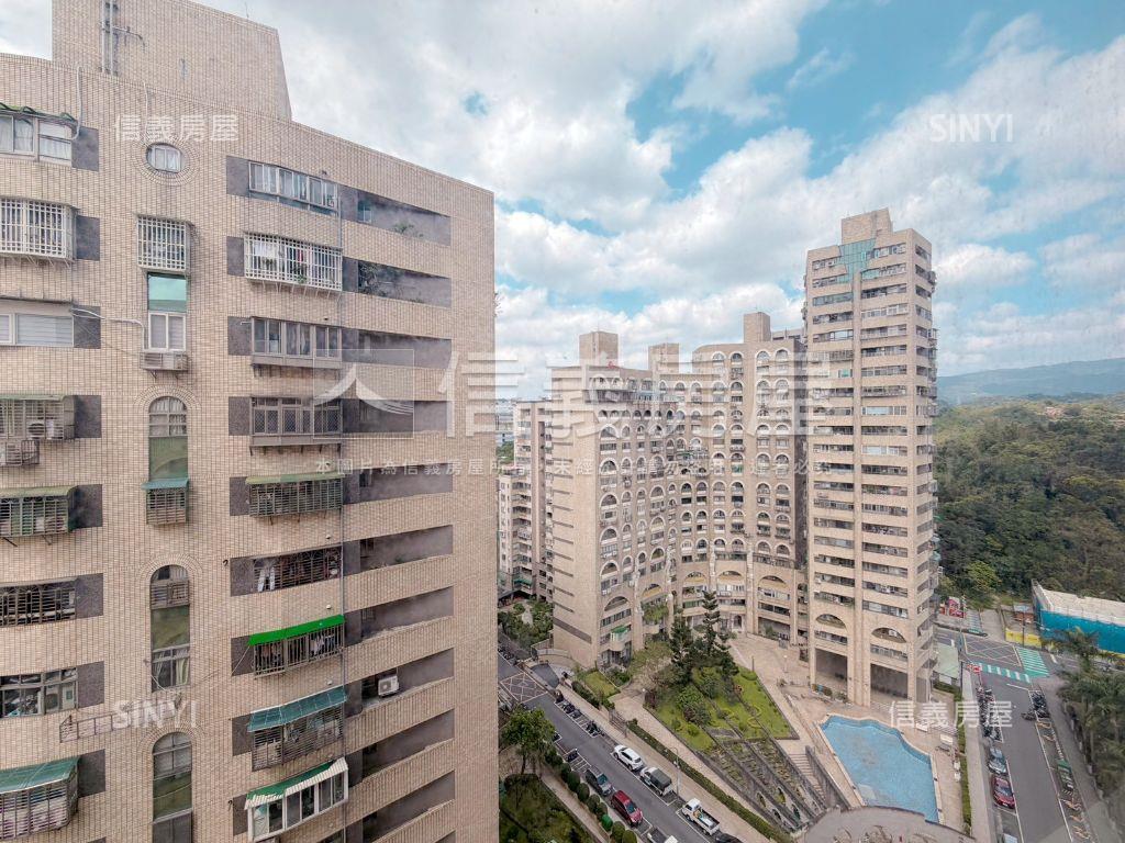 雅典王朝。高樓三房帶車位房屋室內格局與周邊環境