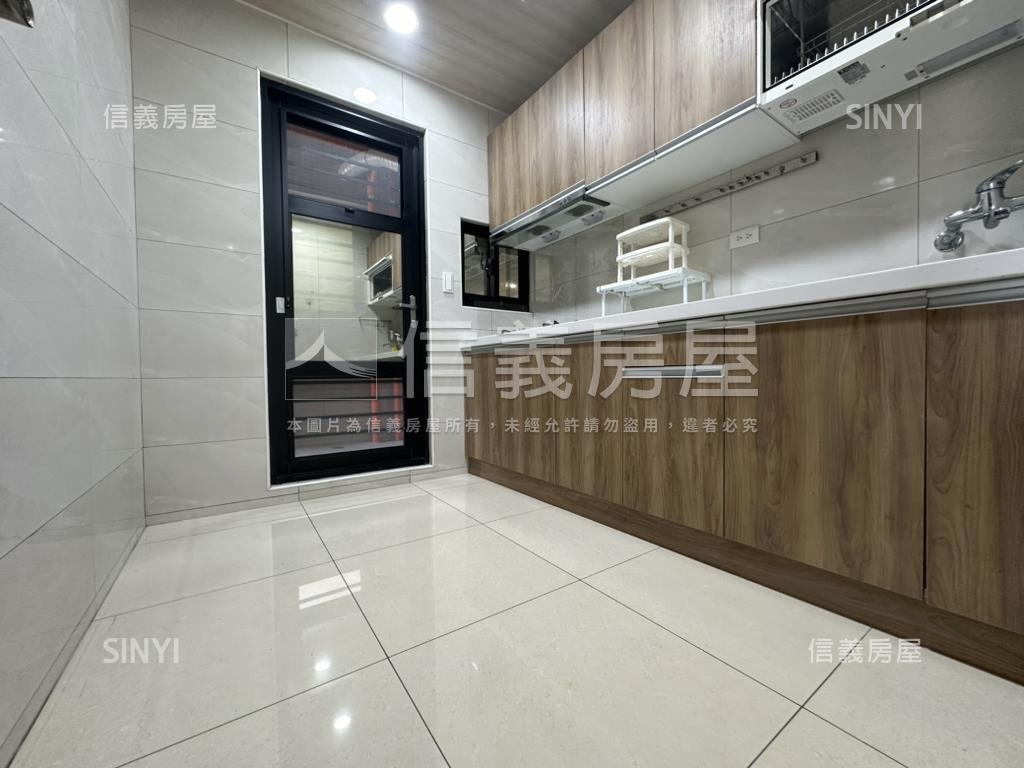 東區｜輕奢美宅三房雙平車房屋室內格局與周邊環境