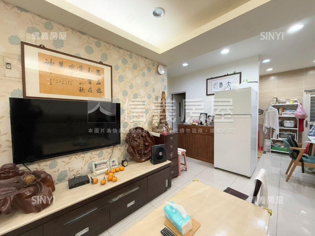 近萬大‧三房美屋房屋室內格局與周邊環境