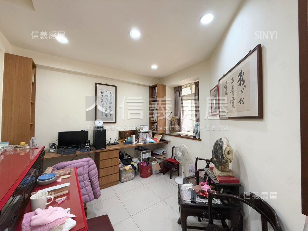 近萬大‧三房美屋房屋室內格局與周邊環境