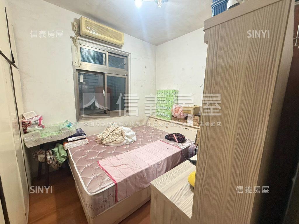 近南勢角捷運站黃金三樓房屋室內格局與周邊環境