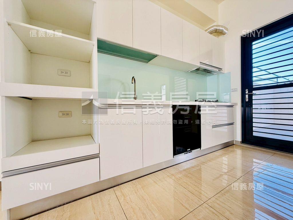 佳里全新質感獨院車墅Ａ３房屋室內格局與周邊環境