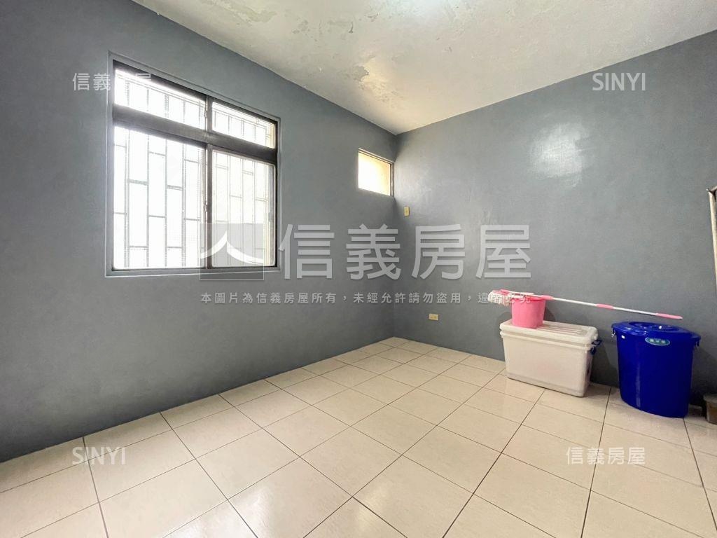 桂林商圈大地坪車庫透天房屋室內格局與周邊環境
