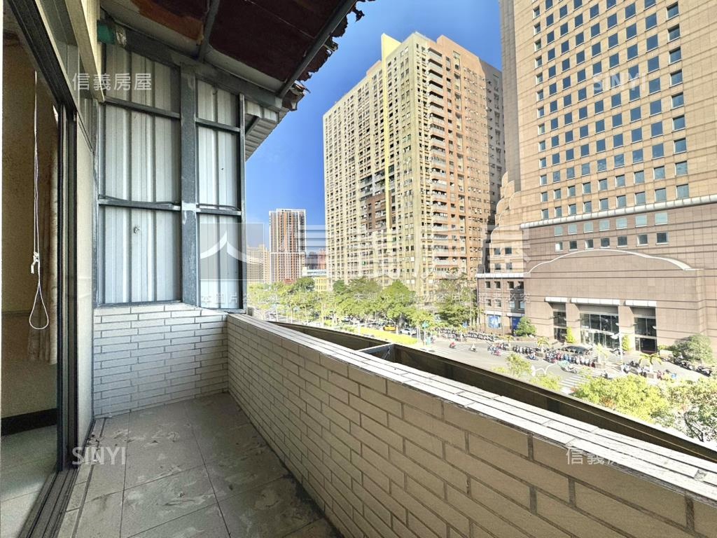 高醫長谷世貿特商三金透店房屋室內格局與周邊環境