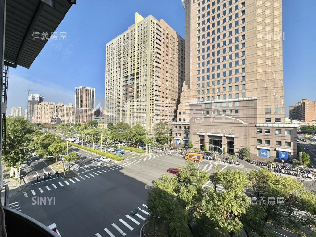 高醫長谷世貿特商三金透店房屋室內格局與周邊環境