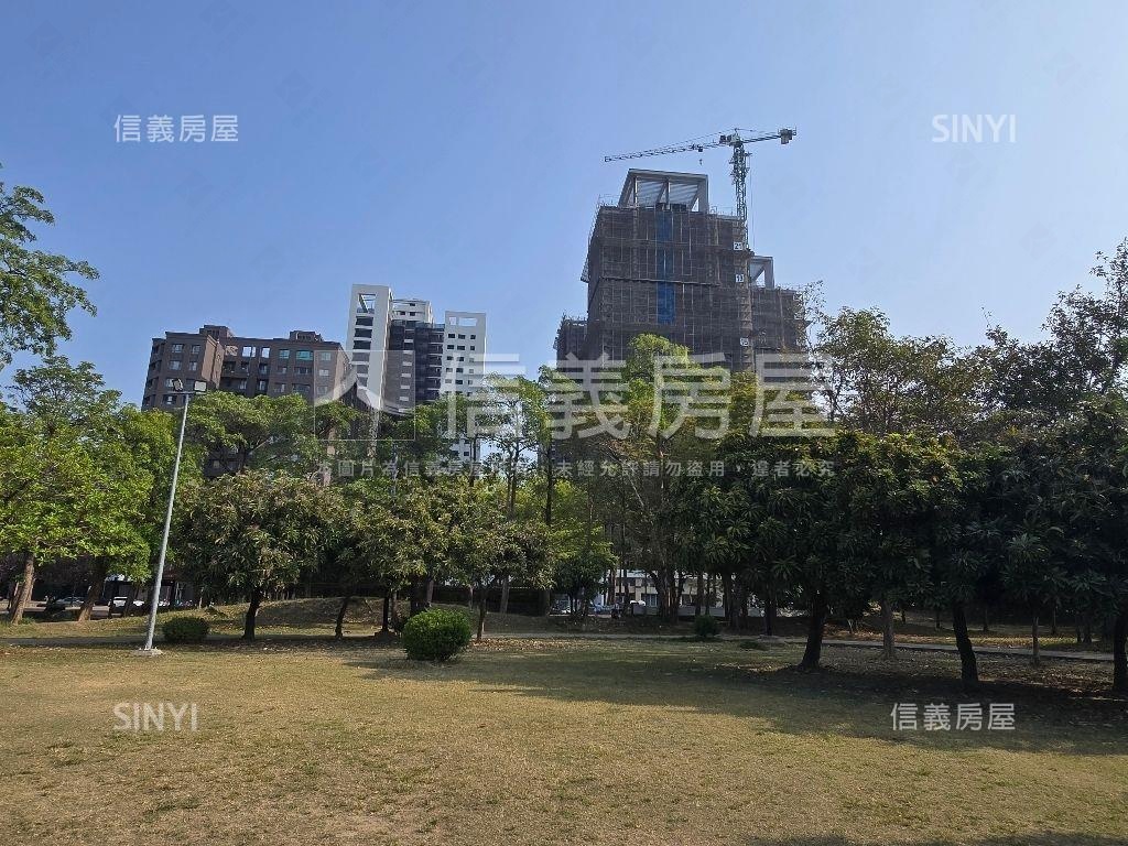 就是它國泰ＵＮｉＰＡＲＫ房屋室內格局與周邊環境
