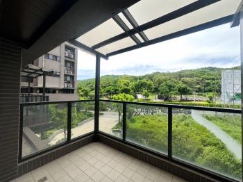 公園景觀稀有雙車位