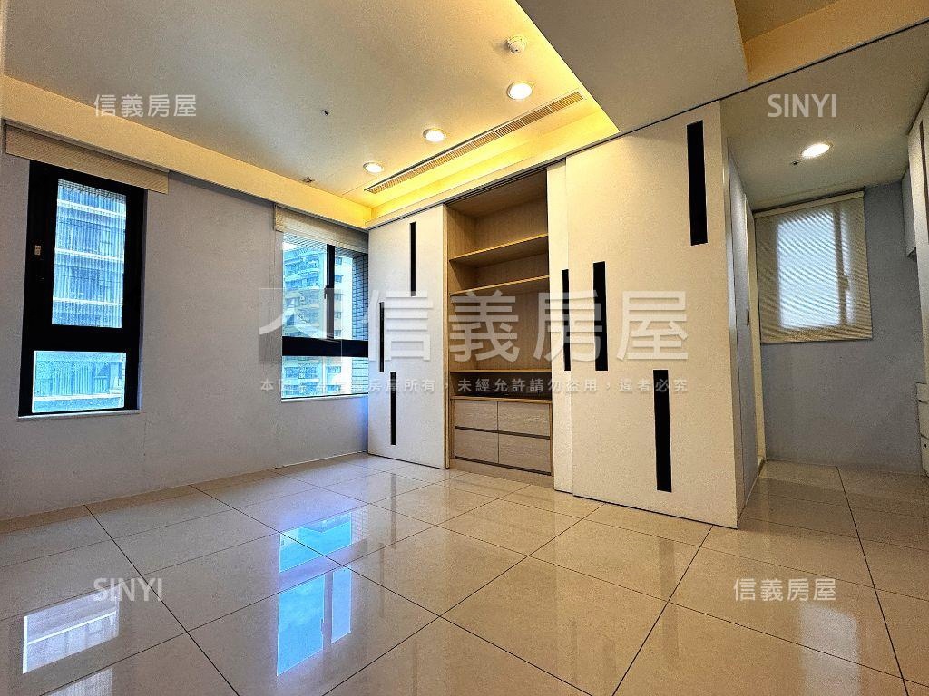 全坤稀有景觀３房雙車位房屋室內格局與周邊環境