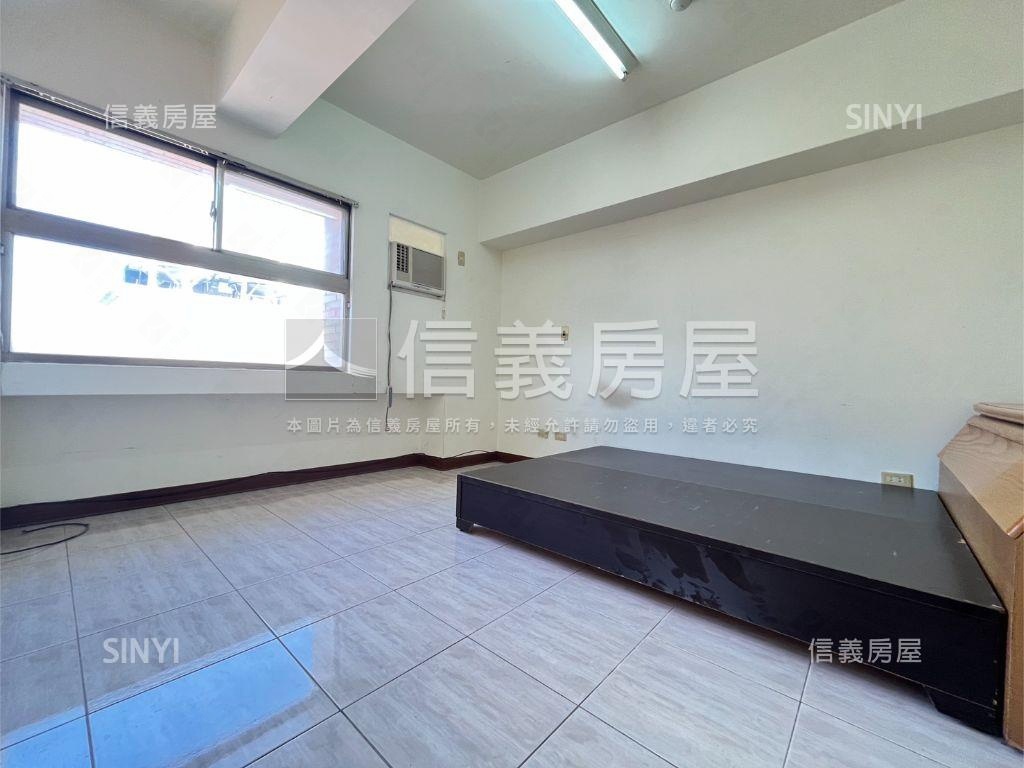 近彰師大三房有電梯超級讚房屋室內格局與周邊環境