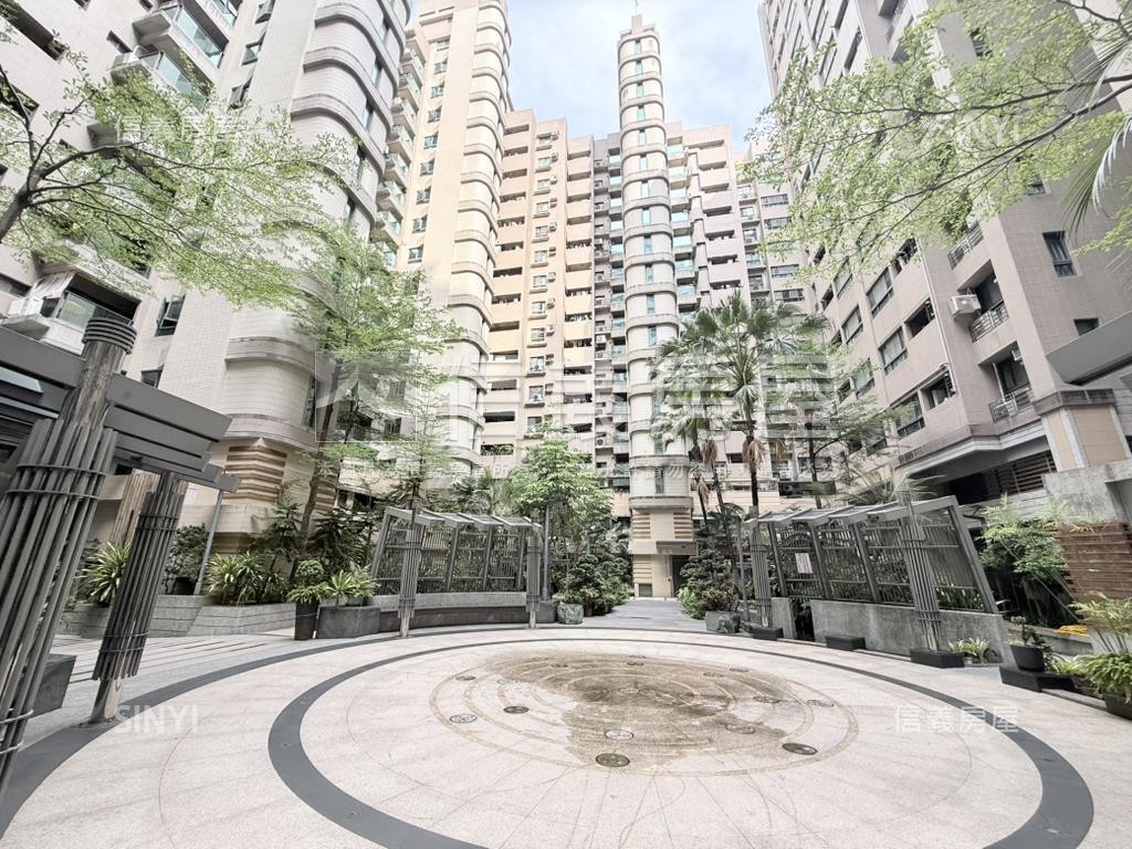 陽光情人低總兩房成家房屋室內格局與周邊環境