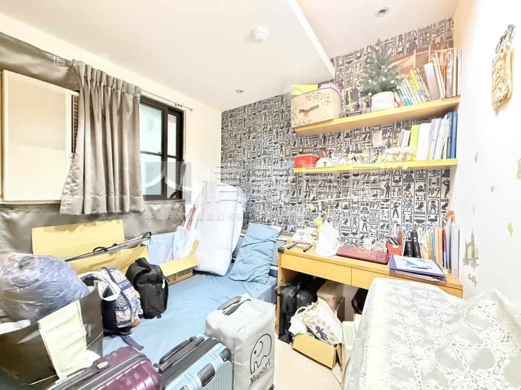 陽光情人低總兩房成家房屋室內格局與周邊環境
