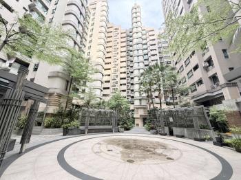 陽光情人低總兩房成家