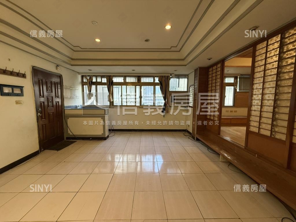 天母邊間大三樓房屋室內格局與周邊環境
