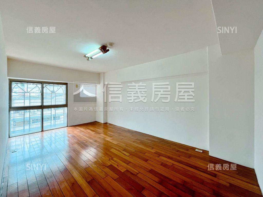 文心百利美屋附車位房屋室內格局與周邊環境