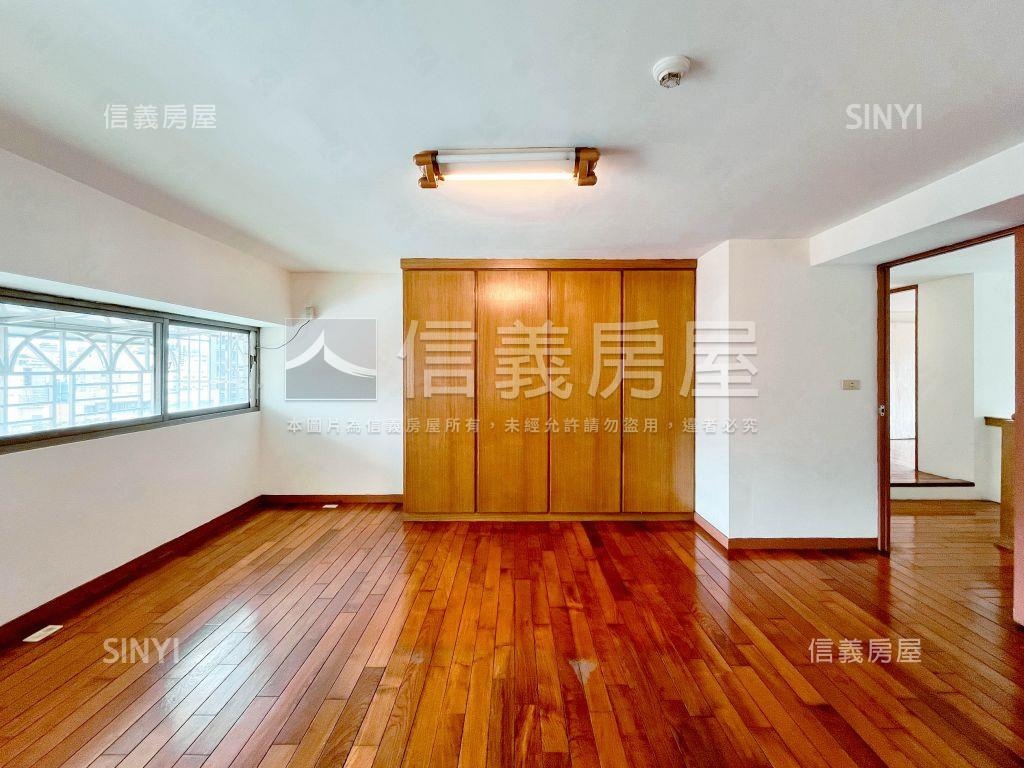 文心百利美屋附車位房屋室內格局與周邊環境