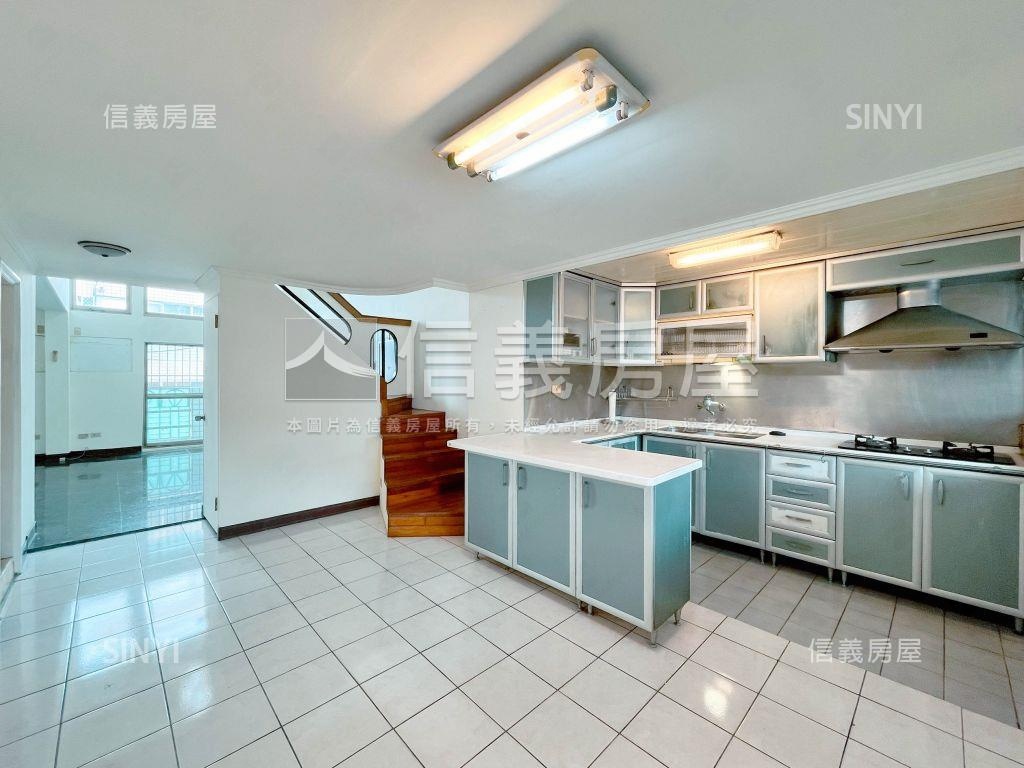 文心百利美屋附車位房屋室內格局與周邊環境