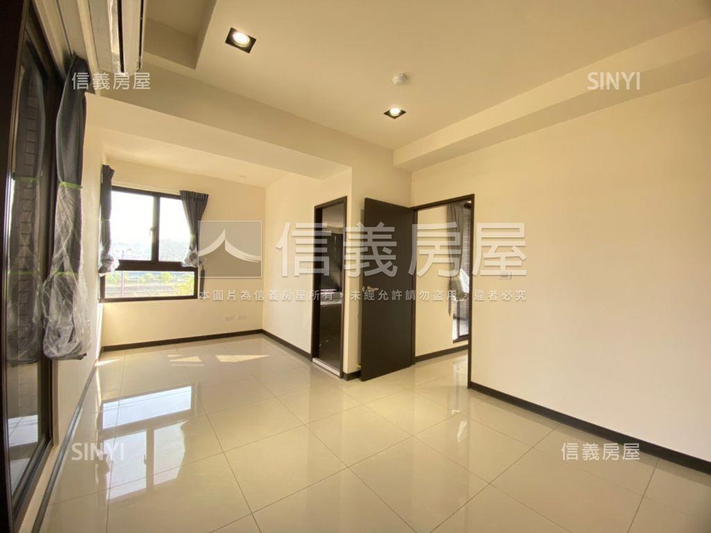 稀有朝東山景四房平車位房屋室內格局與周邊環境