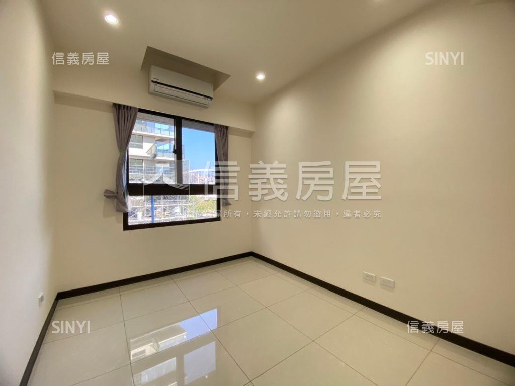 稀有朝東山景四房平車位房屋室內格局與周邊環境