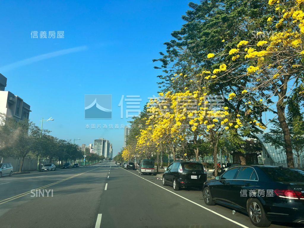 稀有朝東山景四房平車位房屋室內格局與周邊環境