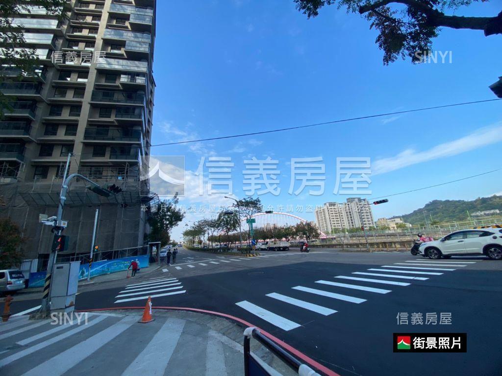 稀有朝東山景四房平車位房屋室內格局與周邊環境