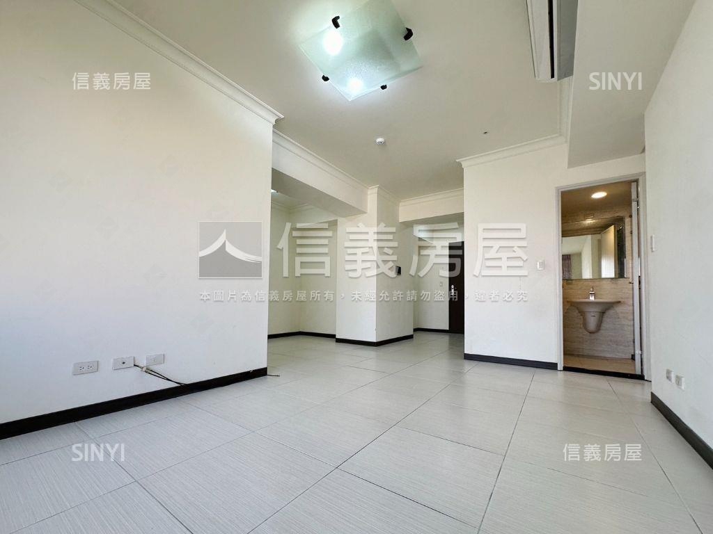 陽光灑落邊間三房平車房屋室內格局與周邊環境