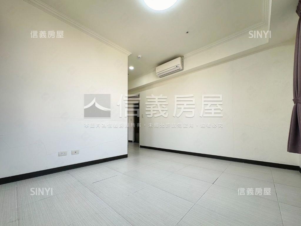 陽光灑落邊間三房平車房屋室內格局與周邊環境