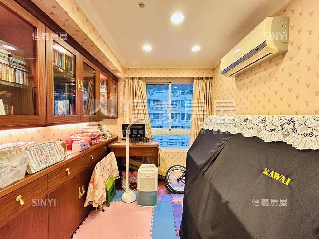 水花園精緻三房車位房屋室內格局與周邊環境