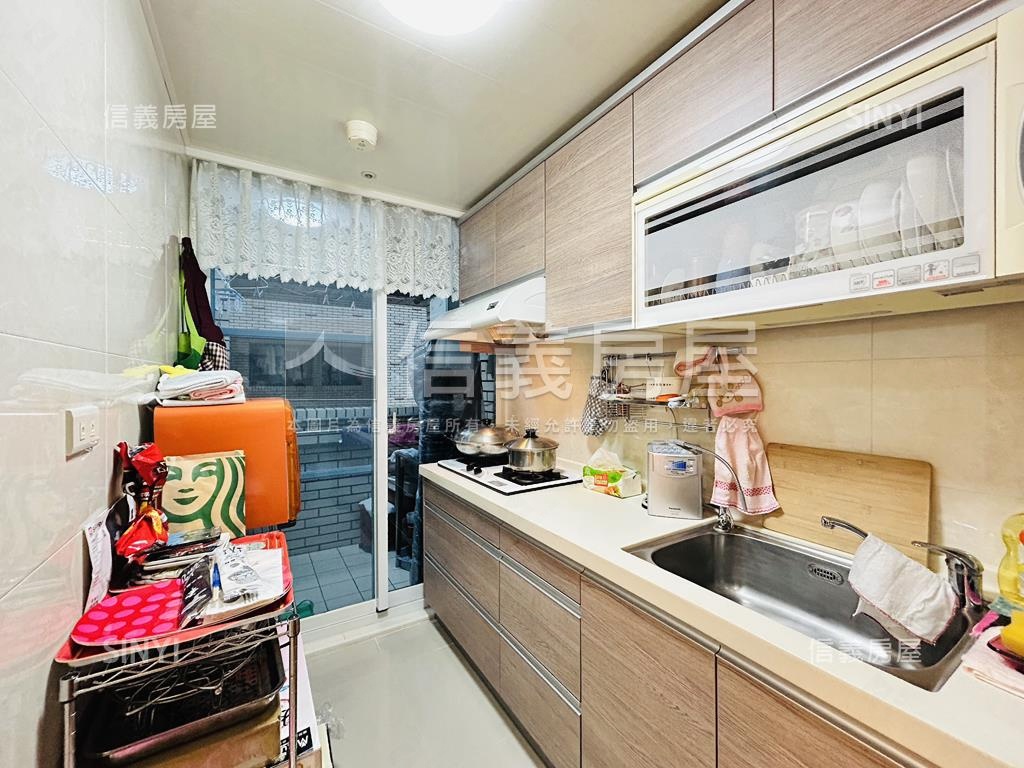 水花園精緻三房車位房屋室內格局與周邊環境