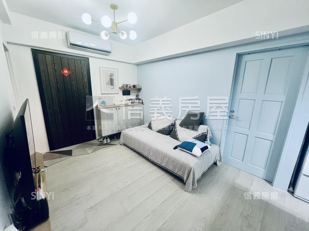 菁英薈二期。２房坡平車位房屋室內格局與周邊環境