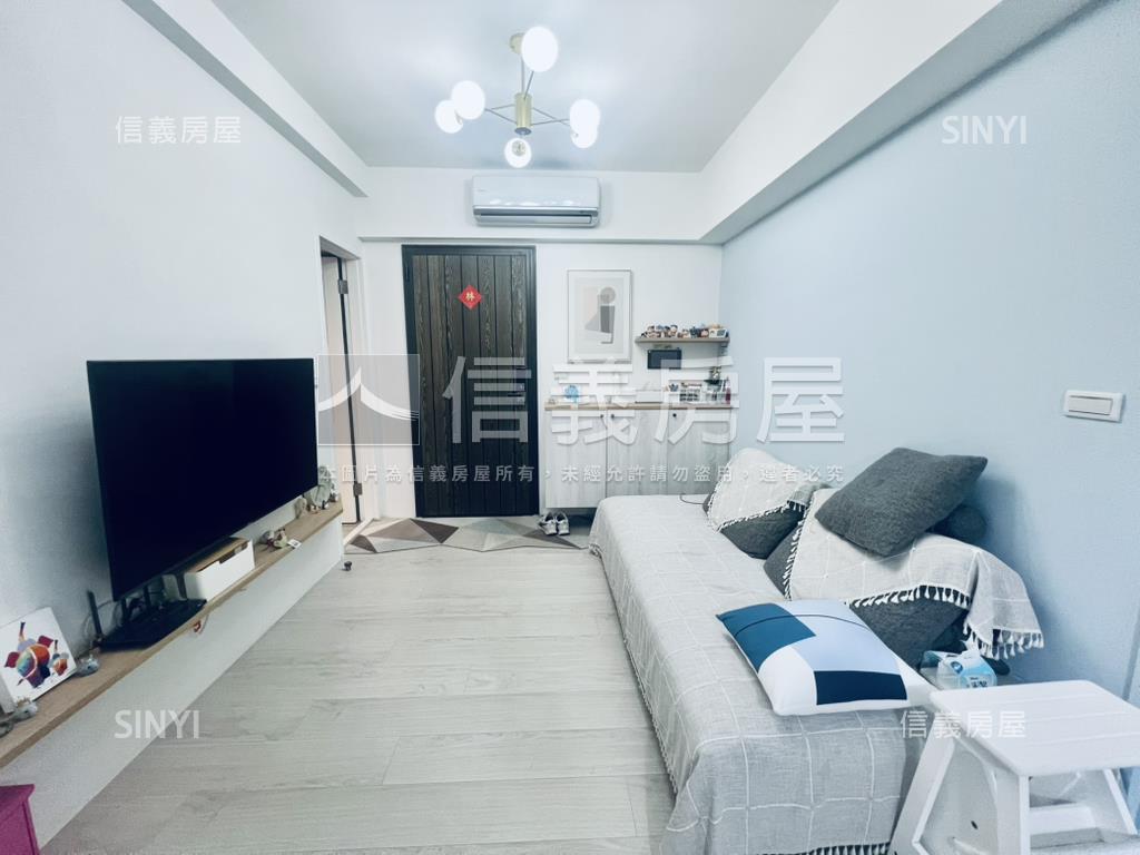 菁英薈二期。２房坡平車位房屋室內格局與周邊環境