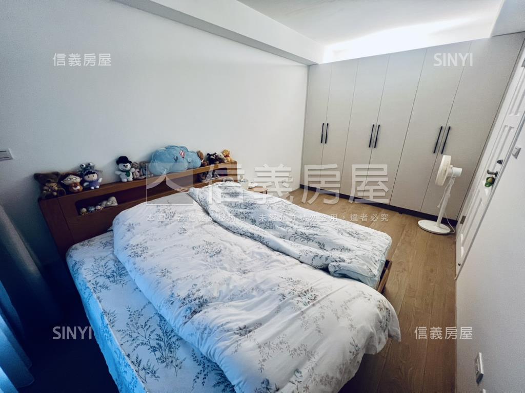 菁英薈二期。２房坡平車位房屋室內格局與周邊環境