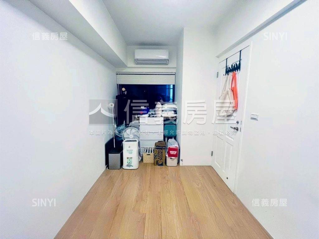 菁英薈二期。２房坡平車位房屋室內格局與周邊環境