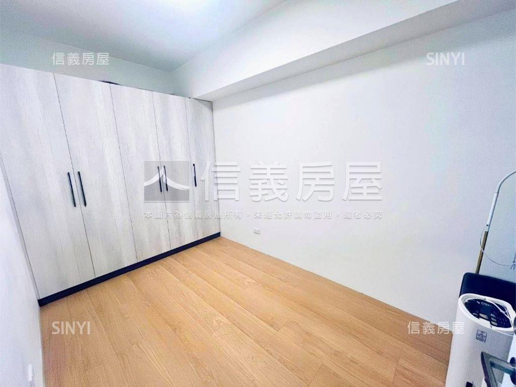 菁英薈二期。２房坡平車位房屋室內格局與周邊環境