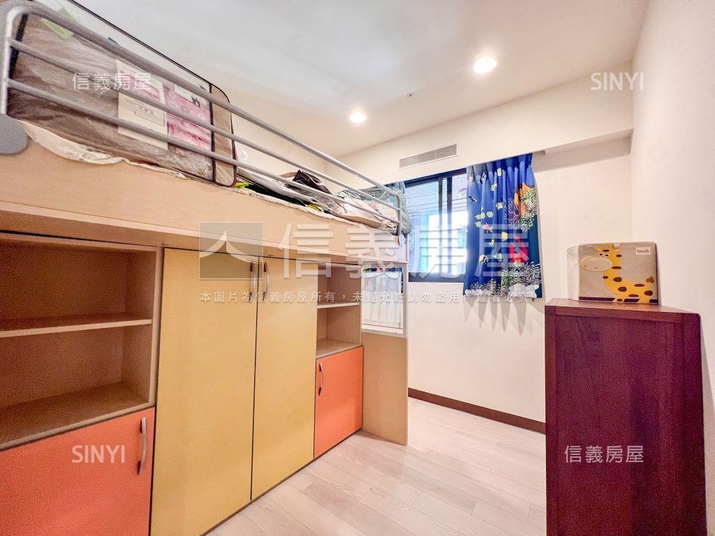 學院公園景觀三房平車房屋室內格局與周邊環境