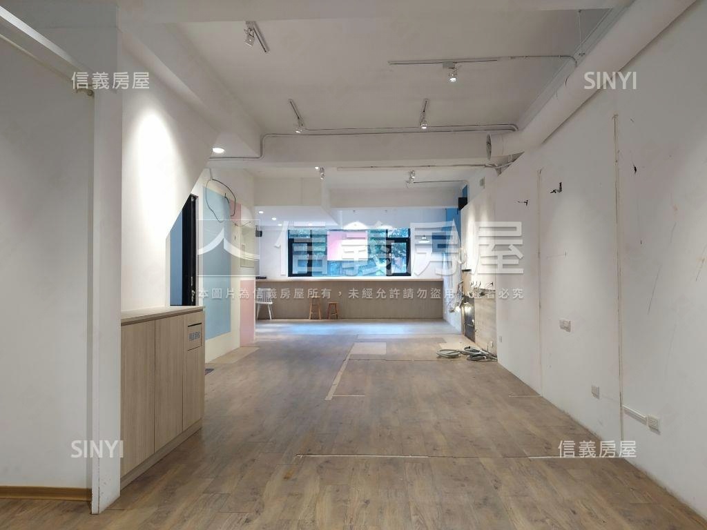 長春路國賓影城旁２樓店辦房屋室內格局與周邊環境