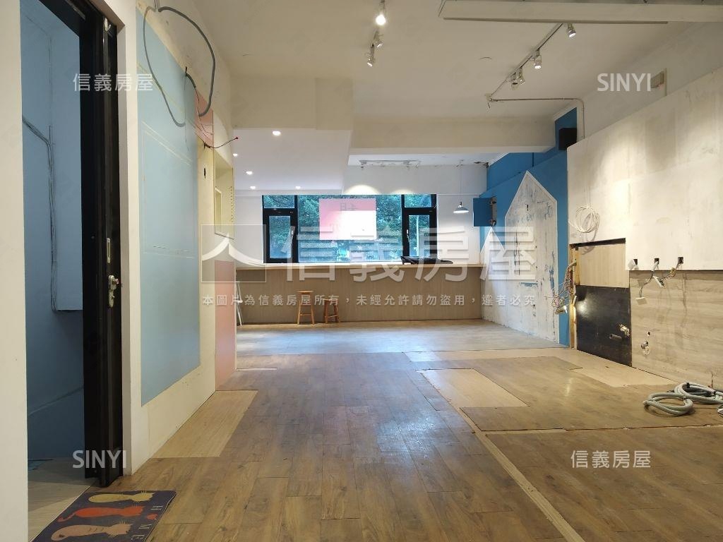 長春路國賓影城旁２樓店辦房屋室內格局與周邊環境