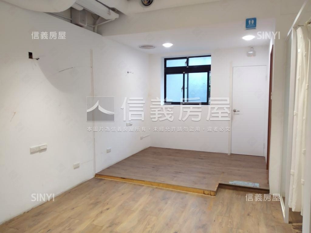 長春路國賓影城旁２樓店辦房屋室內格局與周邊環境