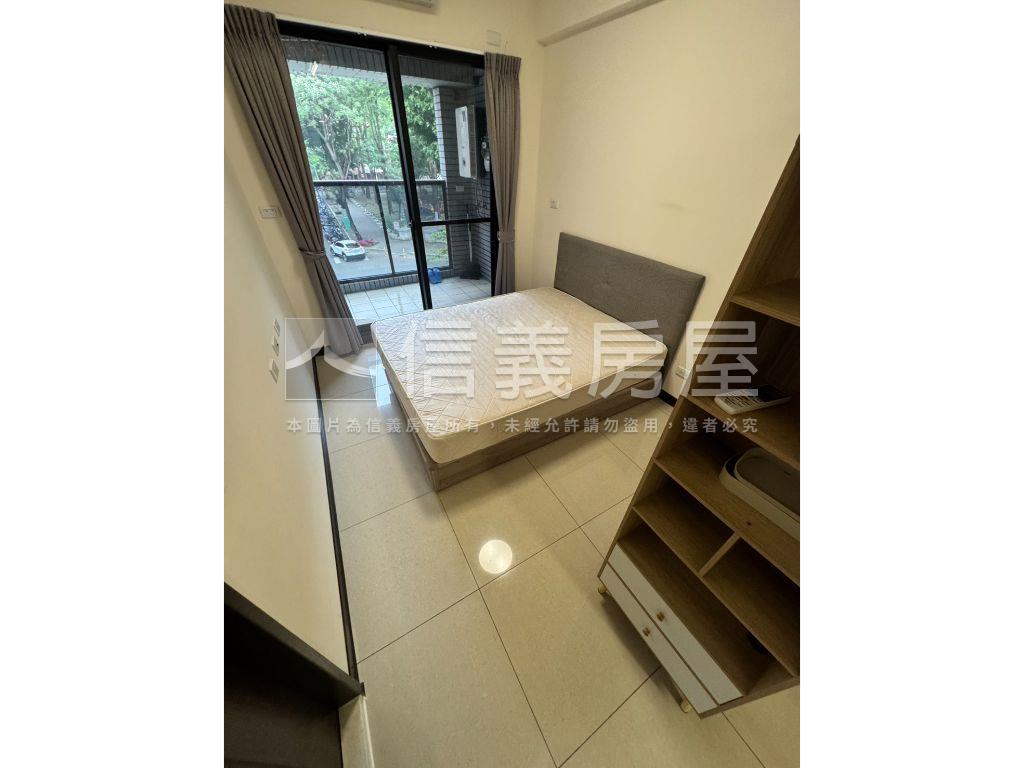 專任孩子王２平車小資房房屋室內格局與周邊環境