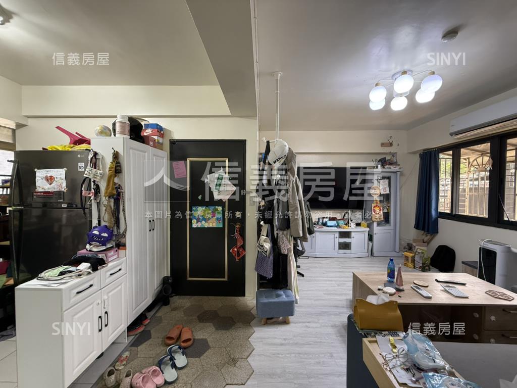 暖暖電梯三房房屋室內格局與周邊環境