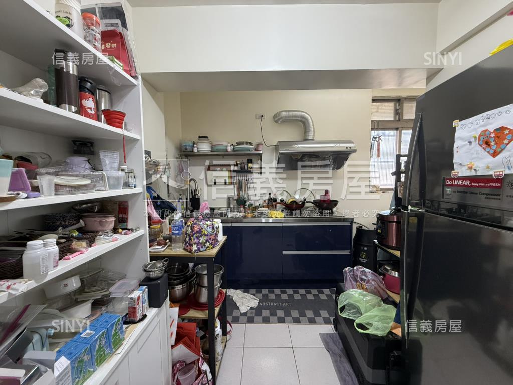 暖暖電梯三房房屋室內格局與周邊環境