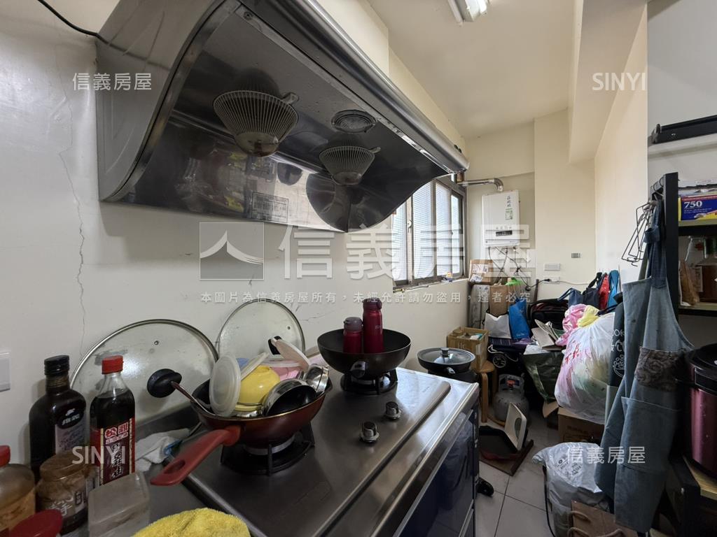 暖暖電梯三房房屋室內格局與周邊環境