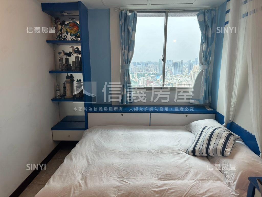 摩天高雄高樓兩房房屋室內格局與周邊環境