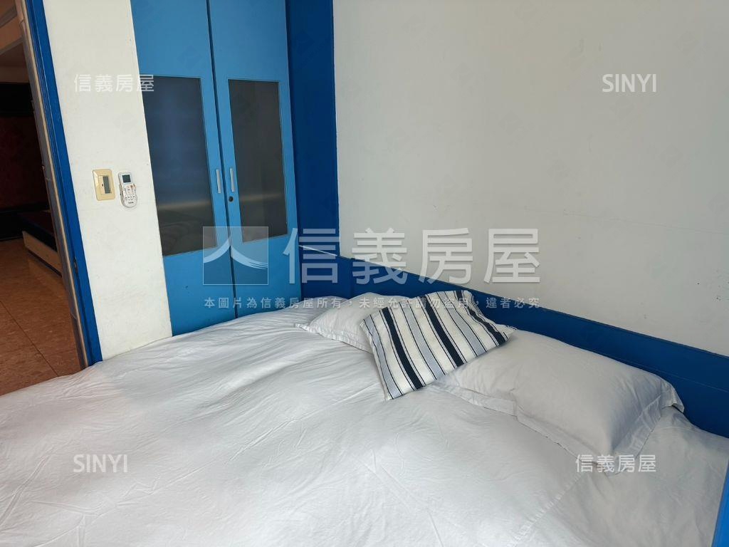 摩天高雄高樓兩房房屋室內格局與周邊環境