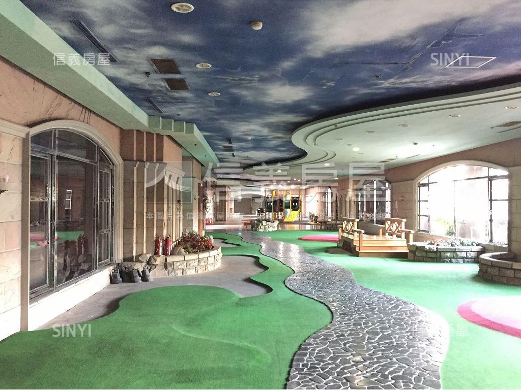 摩天高雄高樓兩房房屋室內格局與周邊環境