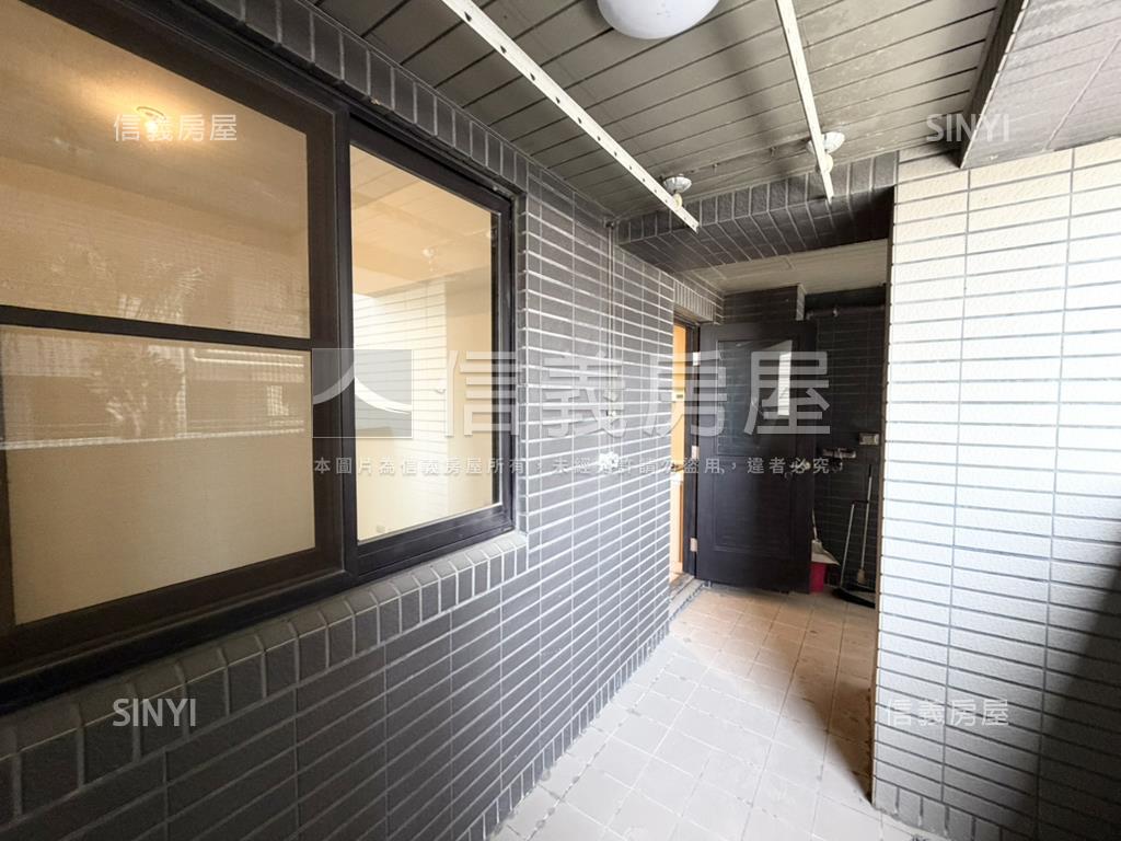 清水三房平面車位房屋室內格局與周邊環境